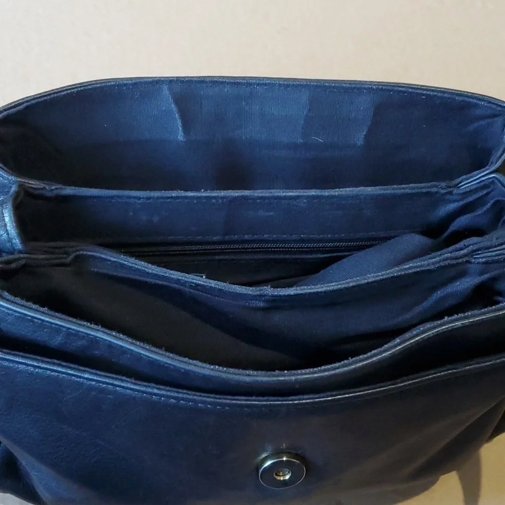 Etienne Aigner Vintage navy leather shoulder handbag 4 compartments